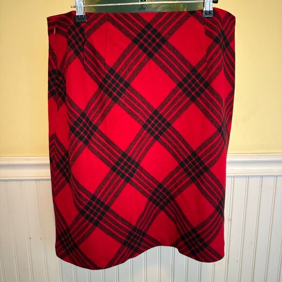 Red & Black Plaid Talbots Skirt Size 10 Wool Blend - Picture 2 of 4